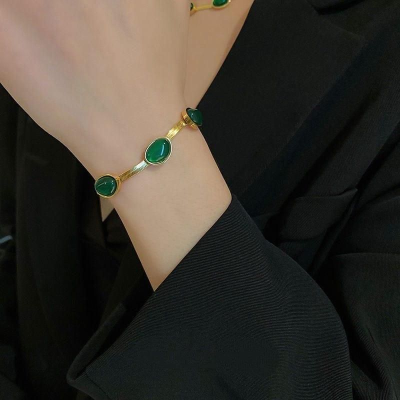 BERN Oval Green Crystal Pendant Necklace Set With Bracelet